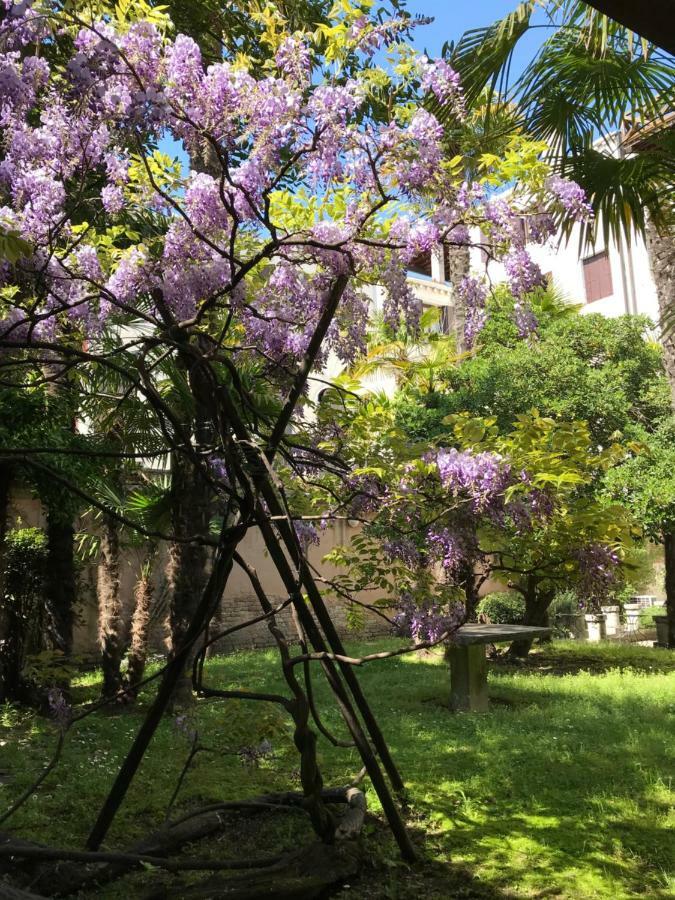 In A Lovely Garden Biennale Flat Венеция Екстериор снимка